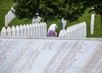 Iza “Rezolucije o stradanju Srba u Srebrenici” stoji država Srbija