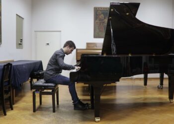 Novopazarac Davud Vesnić najtalentovaniji student na Fakultetu muzičke umjetnosti u Beogradu