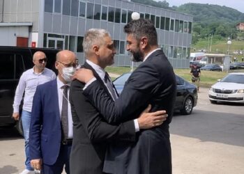 JOVANOVIĆ U SREBRENICI: OVDJE SAM DA KUPIM MIR ZA SEBE I SVOJ NAROD