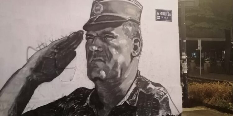 Mural sa likom Mladića u Njegoševoj ulici u Beogradu