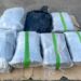 UPERILI SU ORUŽJE, A ZATIM POVIKALI: “LEZI DOLE!” Policija u Vrčinu zaustavila BMV i u njemu našla 80 kilograma droge