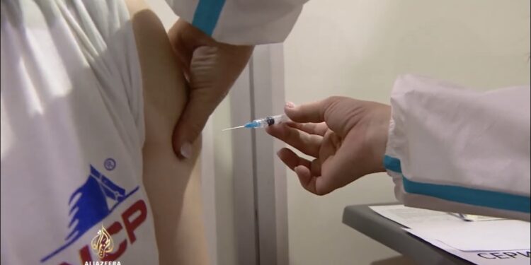 (VIDEO) Je li Srbija požurila sa trećom dozom vakcine