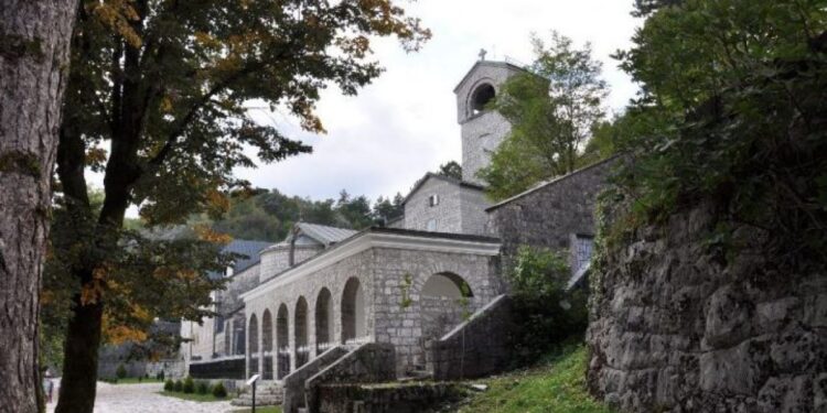 SPC predato oko 600 crkava i manastira u Crnoj Gori
