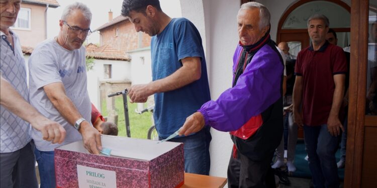 Sandžak: Organizovana sedžada za pomoć narodu Turske stradalom u požarima
