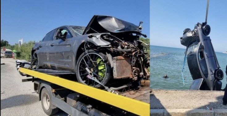 Jadranska magistrala: Pijani vozač Porscheom probio zaštitnu ogradu i sletio u more