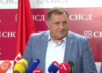 BEOGRADU JE PUNA KAPA VOŽDA IZ LAKTAŠA: „Što mu je ugroženija vlast, Dodik sve više galami, to su argumenti Šešelja i Miloševića“