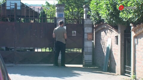 (VIDEO) Ekskluzivno: Ekipa O kanala na adresama ratnih zločinaca koji se kriju u Srbiji