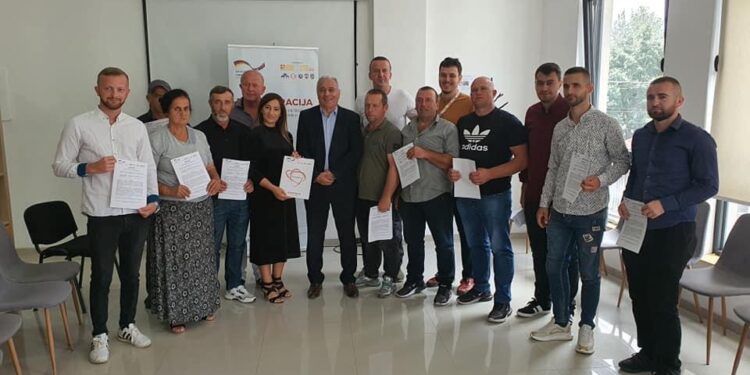 (VIDEO) U Tutinu 12 građana dobilo grantove samozapošljavanja