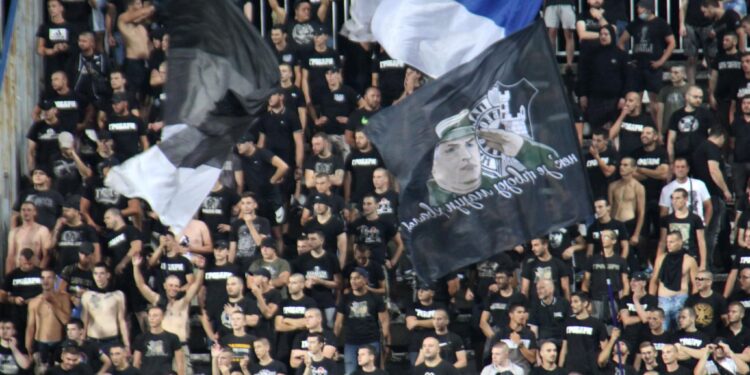 Partizanovi navijači u Novom Pazaru: ‘Nož, žica, Srebrenica’