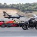 (VIDEO) NAJLUĐA UTRKA IKADA! Turčin na motoru protiv auta, Formule 1 i DVA AVIONA!