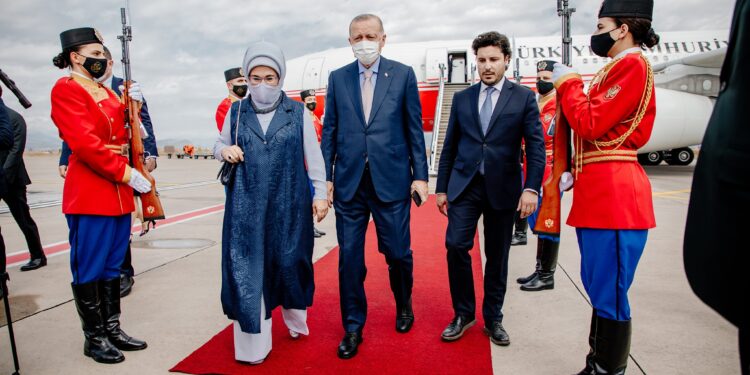 Erdogan sletio u Crnu Goru