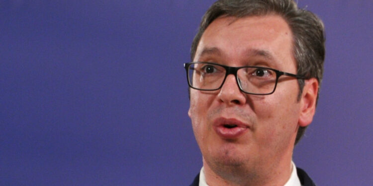 Vučić: Tačno je da je ustoličenje bilo otkazano, čestitam Krivokapiću
