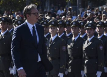 Vučić: Kupujemo oružja više nego ikada