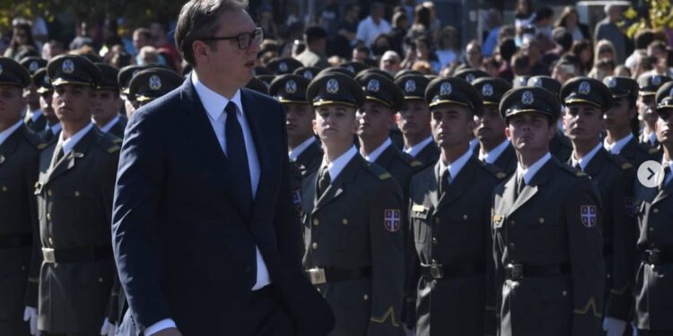 Vučić: Kupujemo oružja više nego ikada