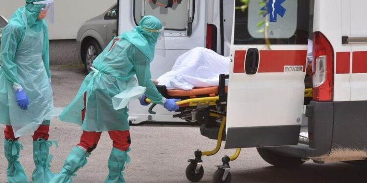 Novi Pazar: 130 hospitalizovanih, dvoje preminulo