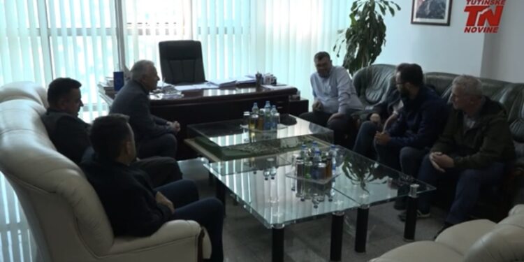 (VIDEO): Turska kompanija “TAŠJAPI” zainteresirana za izgranju lokalnih puteva u opštini Tutin