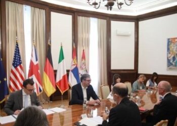 Ambasadori Kvinte na sastanku s Vučićem zatražili deeskalaciju krize na sjeveru Kosova
