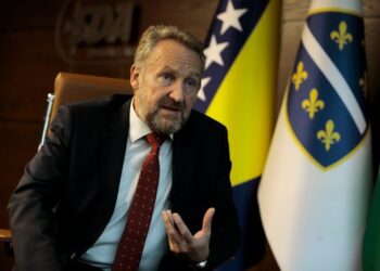 BAKIR IZETBEGOVIĆ: SRBIJI TREBAJU DOBRI ODNOSI NA BALKANU, RANO JE ZA PROCJENE RADA SCHMIDTA