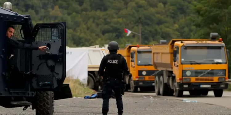 Postignut sporazum za sjever Kosova: Srbi uklanjaju barikade, specijalci se povlače