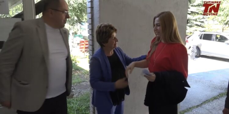 (VIDEO) Predstavnici BNV-a donirali PU “HABIBA STOČEVIĆ” u Tutinu knjige i sveske