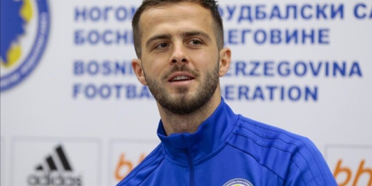 Miralem Pjanić doputovao u Istanbul, dočekali ga predstavnici Besiktasa