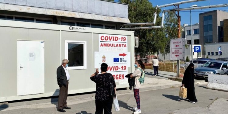 NOVI PAZAR: Šest pacijenata preminulo od korone, 12 na respiratorima