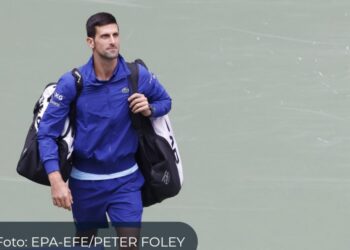 Novak na udaru zbog fotografije sa komandantom Vukova sa Drine FOTO