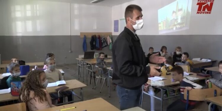 (VIDEO): Tutinski učitelji obilježili 5 oktobar svejetski dan učitelja