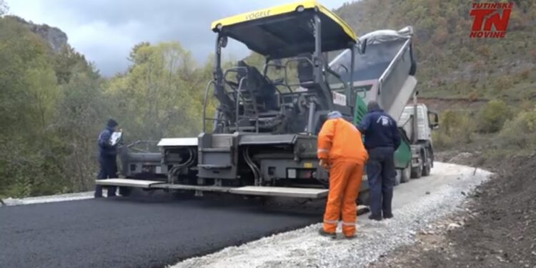(VIDEO)  Počelo asfaltiranje puta u kanjonu Vidrenjak