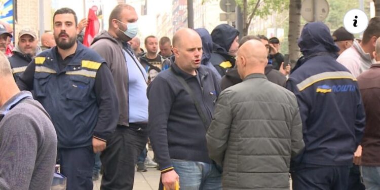 Protest radnika „Pošte Srbije“, traže veće plate i bolji status