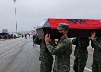 Rezala: Sahranjeni posmrtni ostaci; Kurti: Grobovi dokaz srpskog genocida na Kosovu
