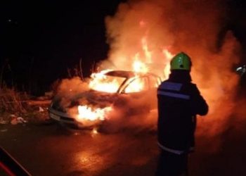 BIJELO POLJE: POŽAR U ZATONU, IZGORIO AUTOMOBIL