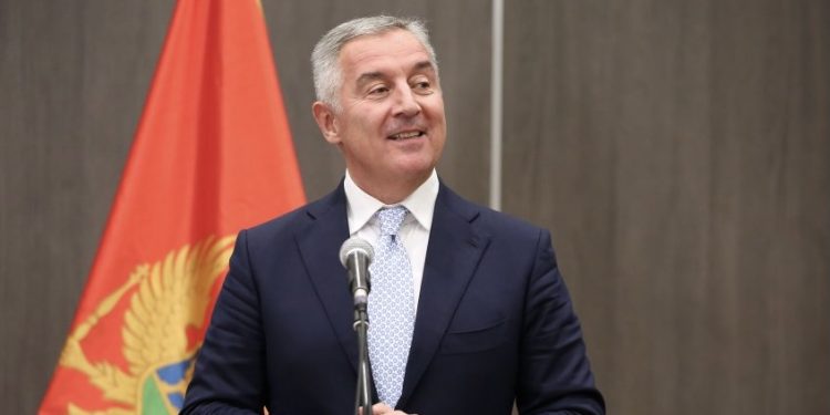 Đukanović: Novinari imaju značajnu ulogu u kontinuiranoj transformaciji i demokratizaciji društva