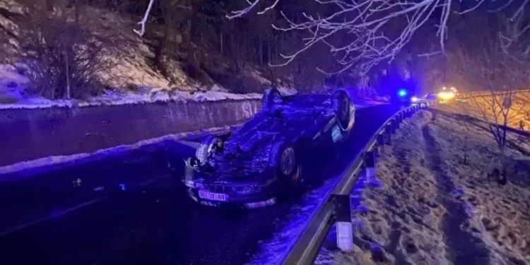 Berane: Prevrnulo se vozilo, vozač lakše povrijeđen