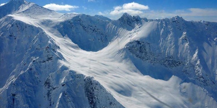 U lavini u austrijskim Alpama poginulo devet osoba