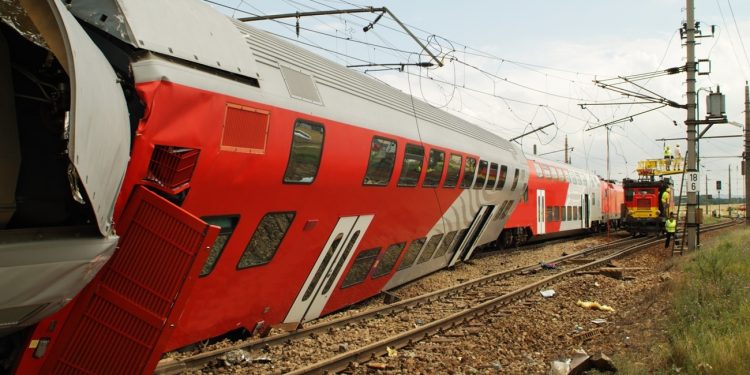 Sudar vozova u Njemačkoj, poginula najmanje jedna osoba