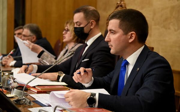 Crna Gora: Bečić razriješen!