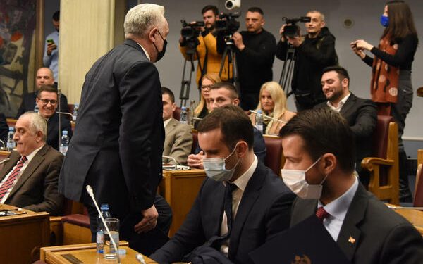 Izglasano nepovjerenje 42. Vladi Crne Gore