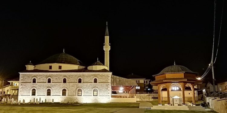 VEČERAS NASTUPILI UČAJLUCI