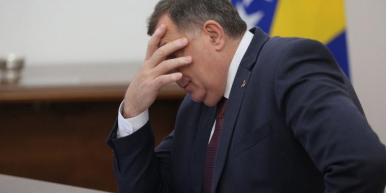 DODIK SAMO ŠTO NE ZAPLAČE: “Kada sam zatražio tačku dnevnog reda, Komšić i Džaferović su me preglasali i nisu htjeli ni da…”