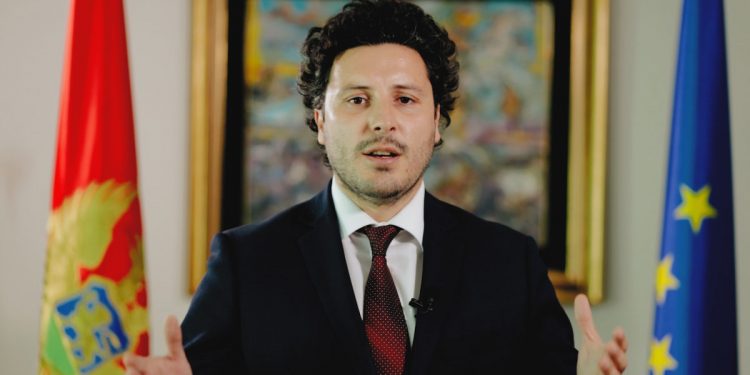 Dritan Abazović: “Uskoro ću saopštiti sastav vlade, Bulajić da zakaže sjednicu”