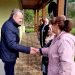 IZETBEGOVIĆ POSJETIO SREBRENICU I DOŽIVIO SRDAČAN DOČEK SREBRENIČKIH MAJKI