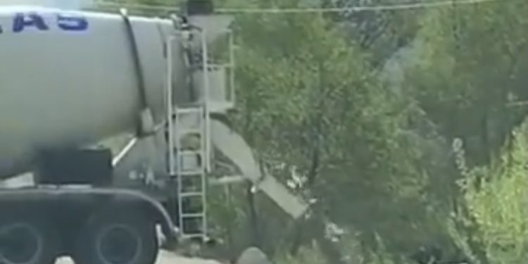 (VIDEO) B(r)ez komentara: Betoniranje rijeke Raške