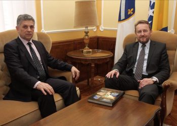 DR. UGLJANIN UPUTIO ČESTITKU BAKIRU IZETBEGOVIĆU