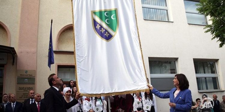 Obilježen Dan bošnjačke nacionalne zastave: Očuvati nacionalni identitet i riješiti status Bošnjaka i Sandžaka