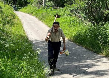 DEDO ALJO NE POSUSTAJE UPRKOS GODINAMA: RADITI SE JOŠ MOŽE