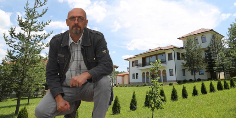 (VIDEO) DEFTER HEFTE: Kome sada pripada zgrada BANU u Novom Pazaru?