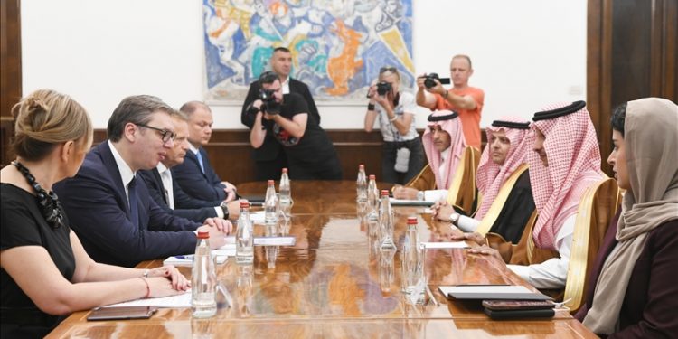 Srbija: Vučić pozvao investitore iz Saudijske Arabije da više ulažu