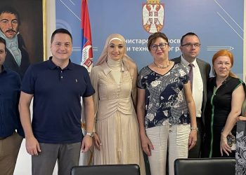 Ružić sa saradnicima priredio rođendansko iznenađenje Elmi Elfić Zukorlić