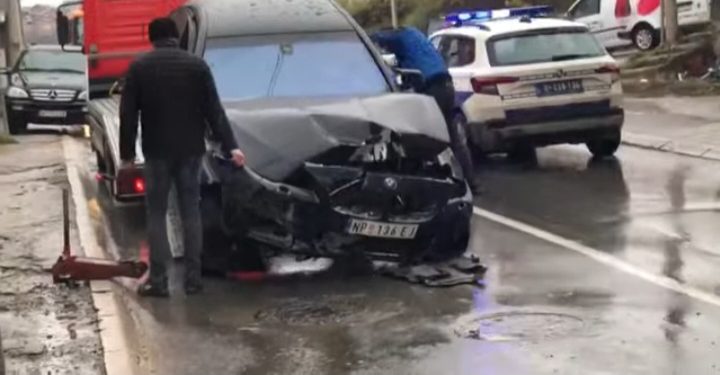 Još jedna saobraćajna nesreća u Novom Pazaru, kod Velikog groblja na Drum VIDEO